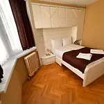 Urban Nest Centar Old Town Апартаменты *