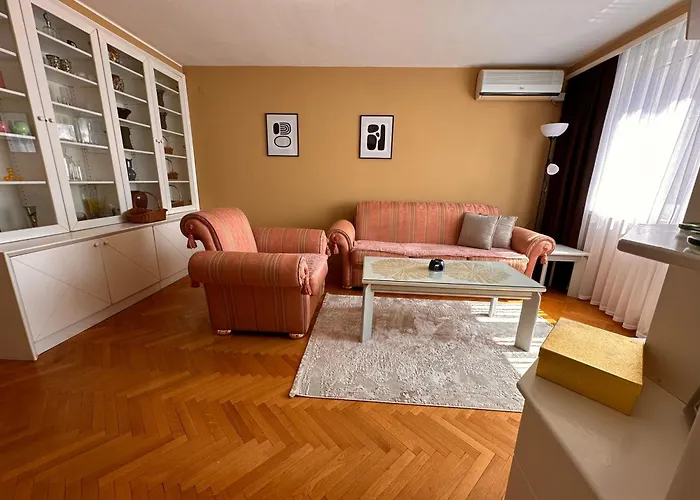 Urban Nest Centar Old Town Apartmán *