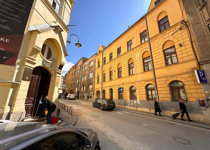 Urban Nest Centar Old Town